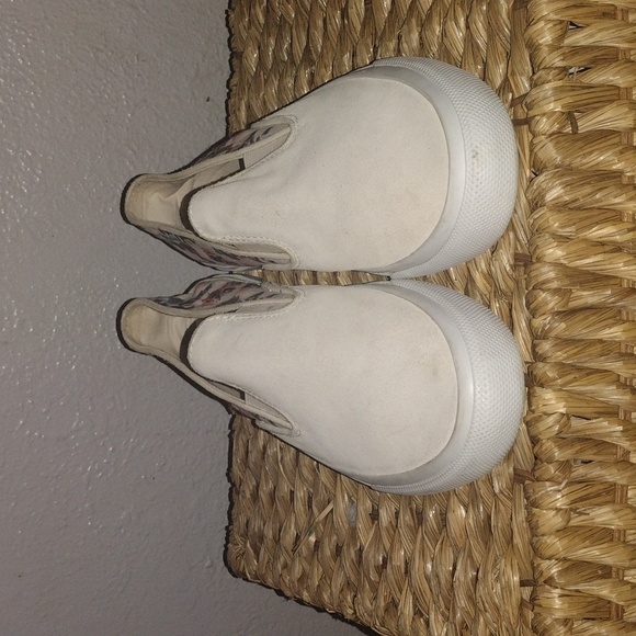 Sperry Grey Malin Cloud Slip-on Sneaker Cream Beach Scene 8 - Picture 2 of 7